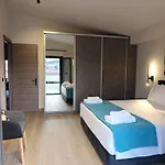 Apagio أرغوستولي